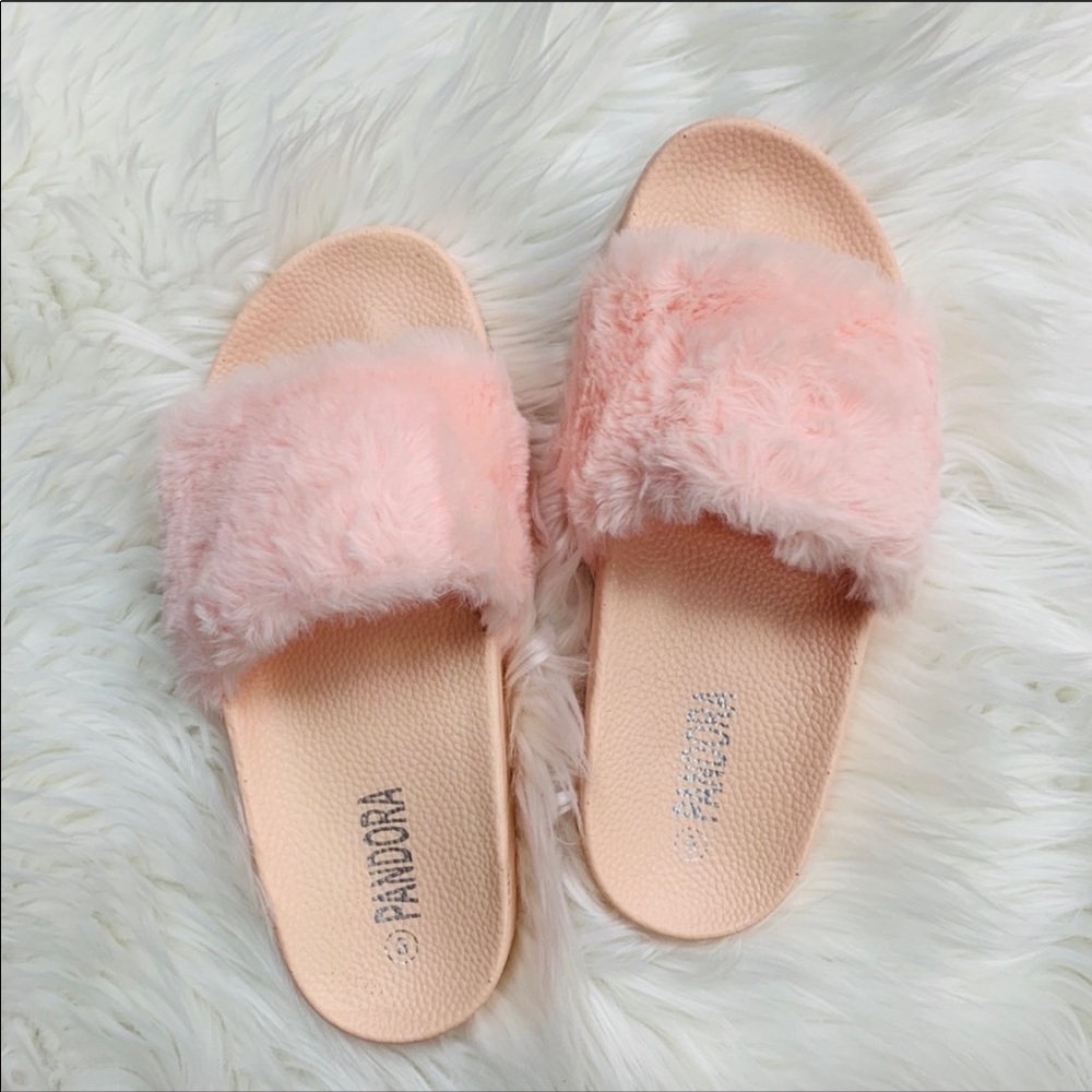 Ladies Pink Fur Slide